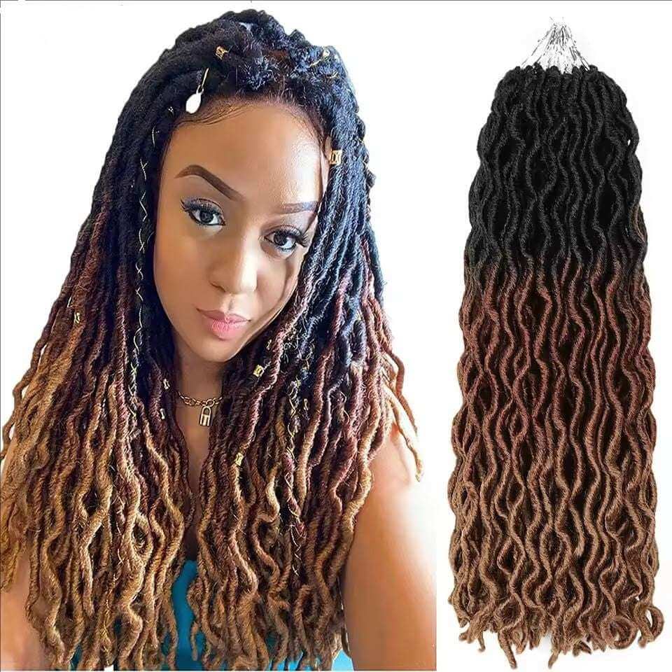 18" Wavy Gypsy Locs Crochet Hair Synthetic Wavy Twist Braiding Hair Extension - 100g displayed on a model with natural look.
